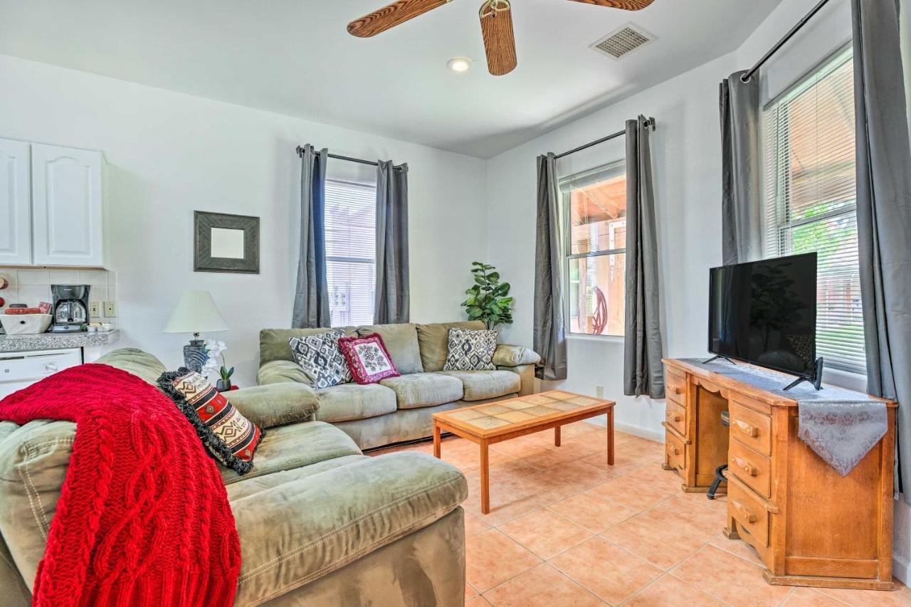 Cozy And Relaxing Eloy Apartment With Pool Access Exterior photo