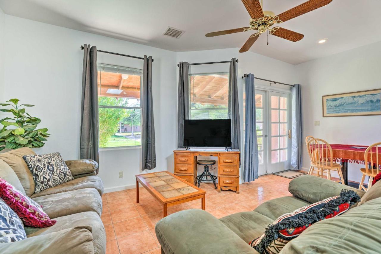 Cozy And Relaxing Eloy Apartment With Pool Access Exterior photo